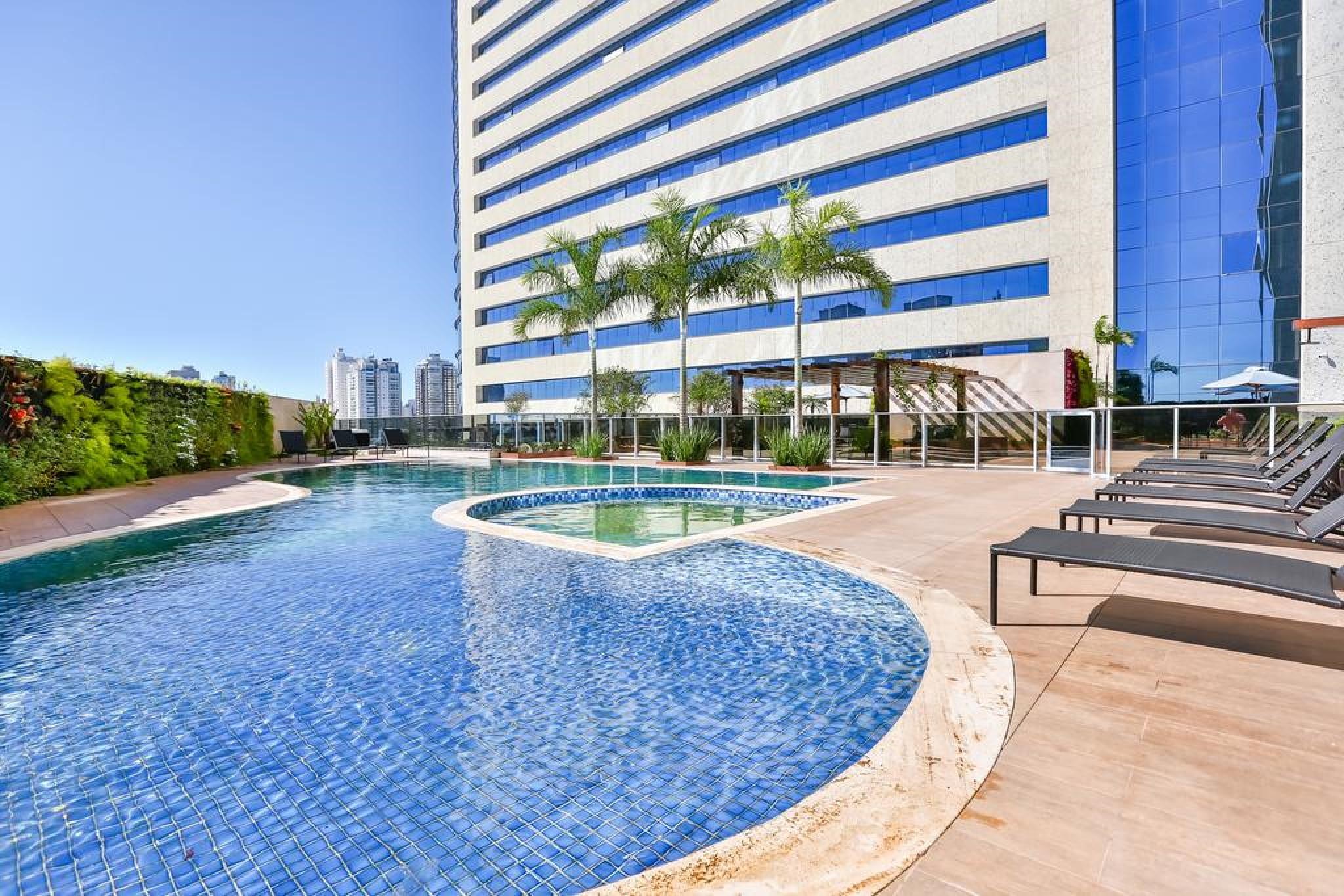 Transamerica Collection Goiania Ngoại thất bức ảnh The pool at the hotel